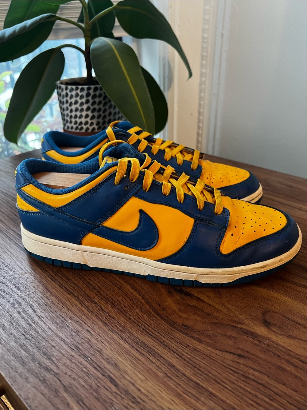 Nike Dunks ‘UCLA’ Men’s Low-Top Sneakers in Navy & Yellow
